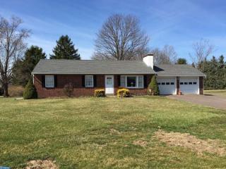 402 Upper Stump Rd, Chalfont, PA 18914-1002