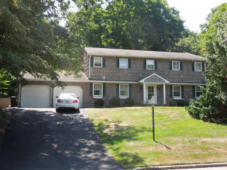 134 James Dr, Skyline Lakes, NJ 07456-2727