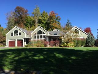 24 Ide Rd, Williamstown, MA 01267-2815