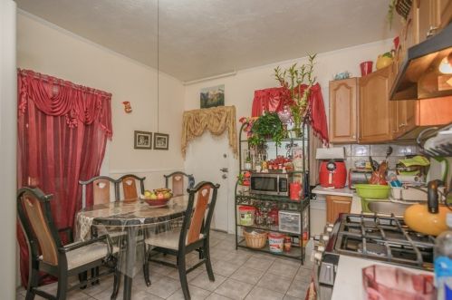 69 Fern St, Lawrence MA 01841-1160 exterior