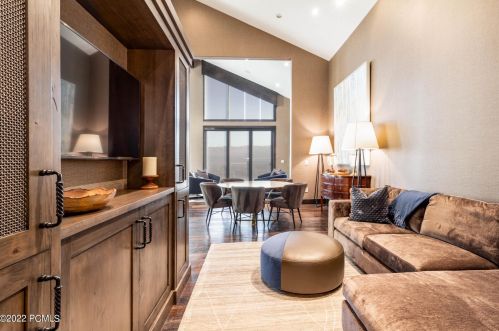 8449 Silver Crk Rd, Park City UT exterior