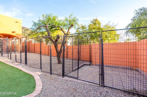 9032 14 Pl, Phoenix AZ 85014-4210 exterior