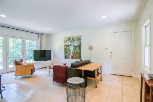 208 Mosier St, South Hadley, MA 01075-1506