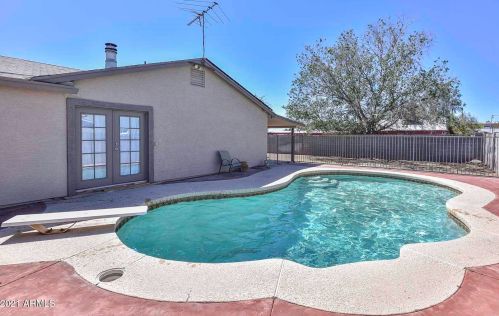 13608 41 Pl, Phoenix AZ 85042-7323 exterior