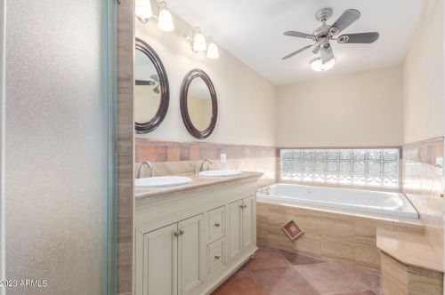 8634 3 St, Phoenix AZ 85004-2020 exterior