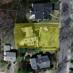 275 Woodcliff Rd, Newton MA 02461-2127 aerial view
