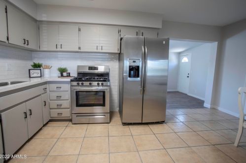 3117 65th Ave, Phoenix AZ 85033-5215 exterior