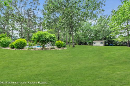 12 Swallow Tail Ct, Jackson Twp NJ 08527-2872 exterior