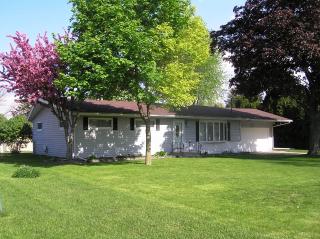 2540 Vly Dr, Saginaw MI  48603-3045 exterior