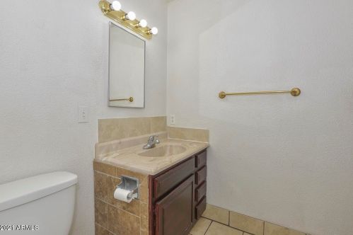 6302 37 Dr, Phoenix AZ 85053-2807 exterior