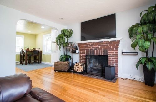 279 Green St, Weymouth, MA 02191-2011