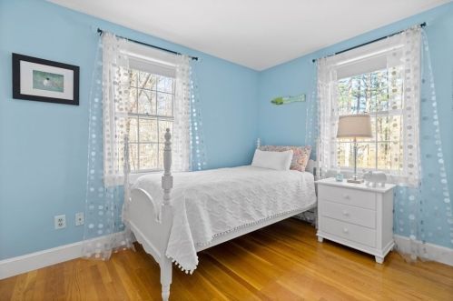 95 Whitcomb Ave, Hingham MA 02043-3348 exterior