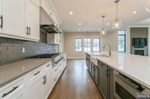 158 Magnolia Ave, Tenafly NJ  07670-1828 exterior