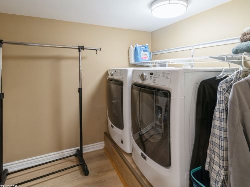 7621 Harlem Ave, Niles IL 60714-4724 exterior