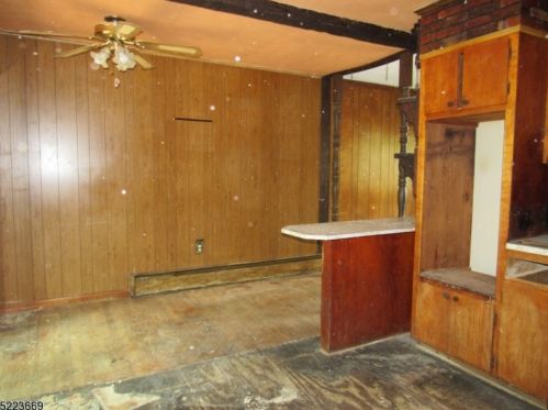 42 Smt Dr, Wantage NJ 07461-1239 exterior