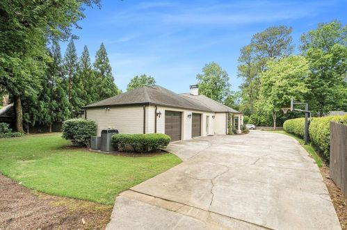 230 Broadland Rd, Atlanta GA 30327-3216 exterior