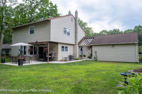 59 Buckingham Dr, Jackson Twp NJ 08527-2639 exterior