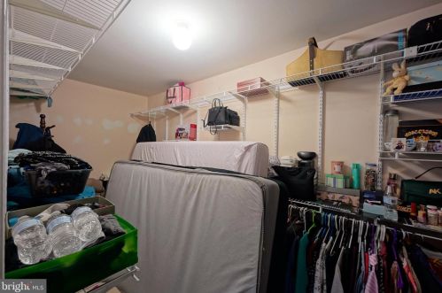 128 Betsy Ross Way, West Deptford NJ 08096-6872 exterior