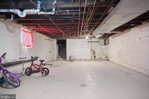 1943 Cooper St, West Deptford NJ 08096-3810 exterior