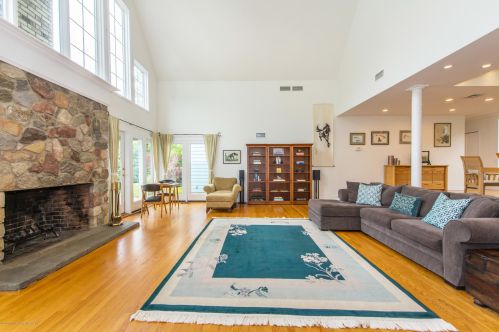 125 Bridges Rd, Little Silver NJ 07739-1634 exterior