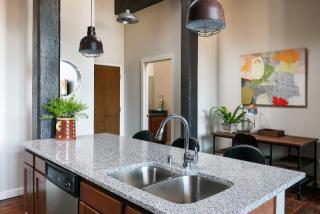 946 Goss Ave, Louisville KY  40217-1234 exterior