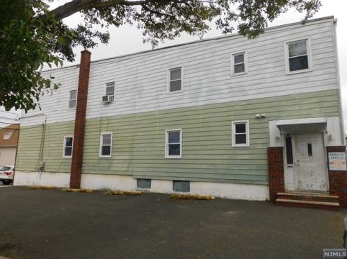 40 Honiss St, Belleville NJ 07109-1052 exterior