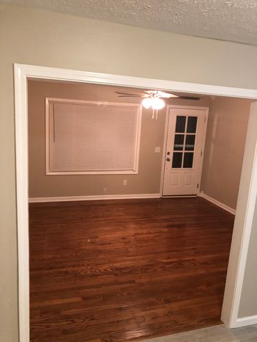 167 Majestic Blvd, Louisville, KY 40229-4097