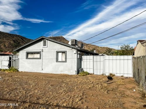 11232 18 Dr, Phoenix AZ 85007-2431 exterior