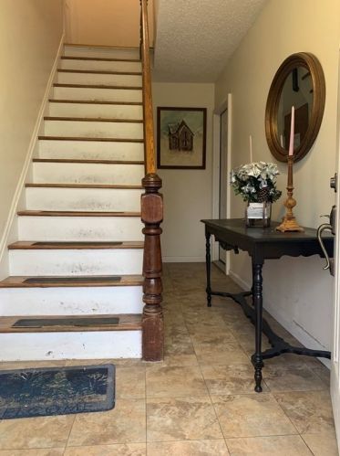 1122 Mammoth Rd, Dracut MA 01826 exterior