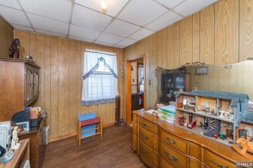 237 Stephens St, Belleville NJ 07109-3140 exterior