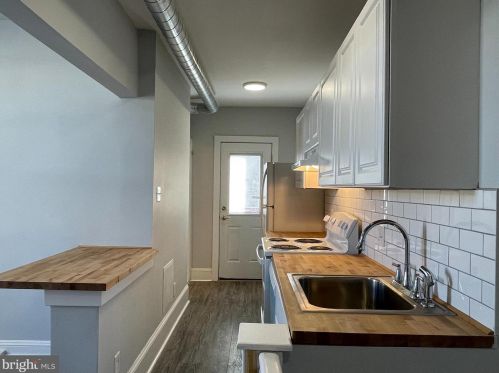 1815 20 St, Philadelphia PA 19145-2048 exterior