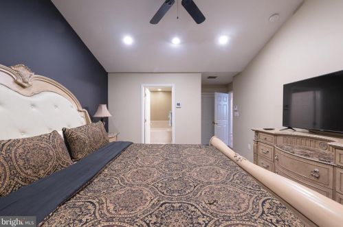 341 Chancellor Dr, West Deptford NJ  08096-5170 exterior