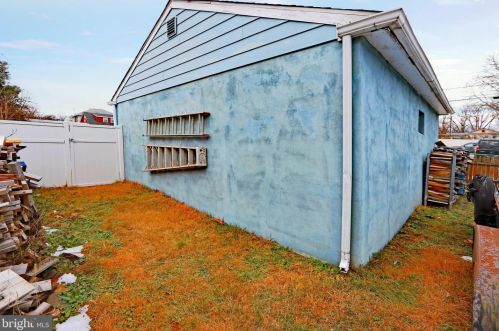 420 Pennsylvania Ave, West Deptford NJ 08063-1223 exterior