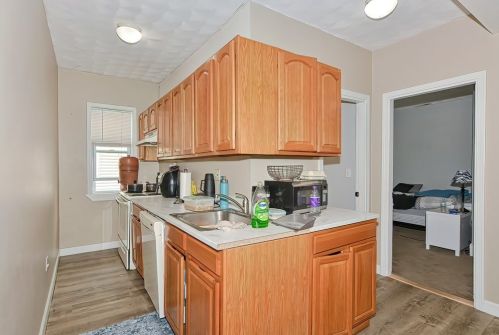 177 Fairmont Ave, Worcester MA 01604-4761 exterior