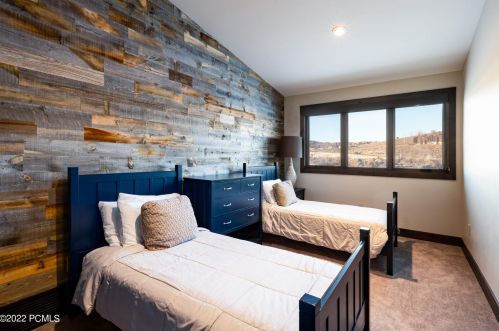 8449 Silver Crk Rd, Park City UT exterior