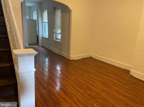 4430 16th St, Philadelphia, PA 19140-1818