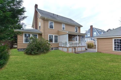 24 Grafton Ave, Milton, MA 02186-5409