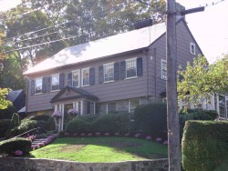 77 Mandalay Rd, Newton, MA 02459-1318