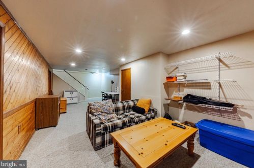 34 Pelham Dr, West Deptford NJ 08051-1736 exterior