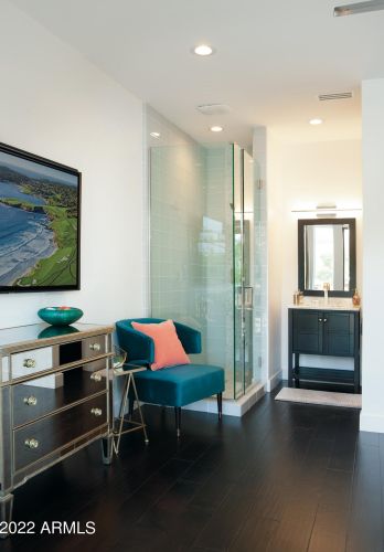 4621 Camelback Rd, Phoenix AZ 85033-1534 exterior