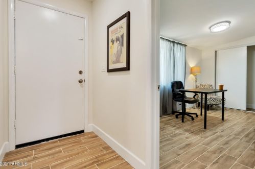 8919 9th Pl, Phoenix AZ  85020-6132 exterior