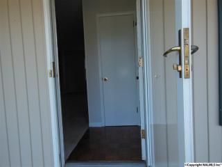 502 Ronald Dr, Huntsville AL  35803-1012 exterior