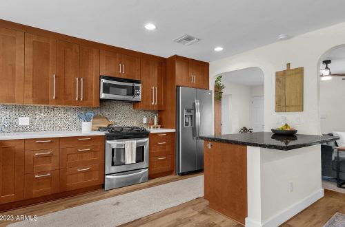 6704 11th St, Phoenix AZ  85014-1028 exterior