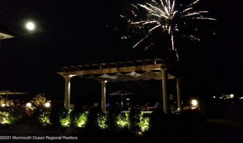 530 Little Silver Pt Rd, Little Silver NJ 07739-1736 exterior