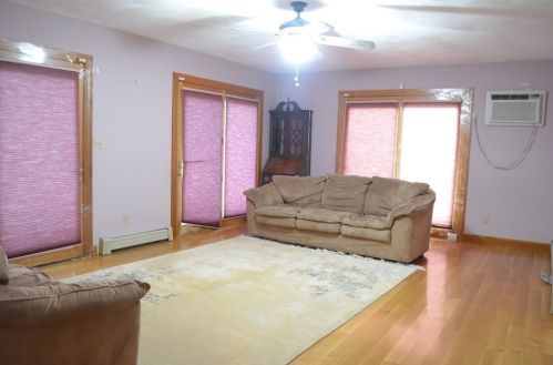 24 Carl St, Newton MA 02461-1906 exterior