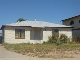 2906 Campo Bello Dr, Phoenix, AZ 85032-1927