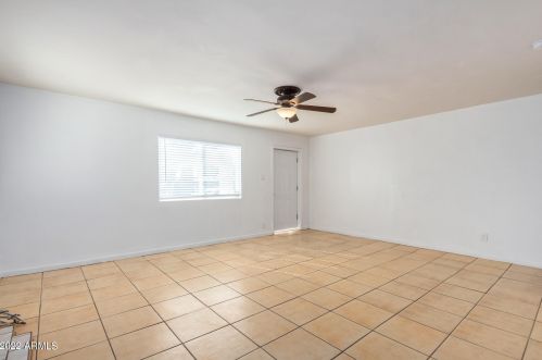 2502 Edgemont Ave, Phoenix AZ 85035-1716 exterior