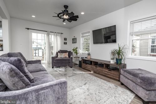 826 Belmont Ave, Camden NJ  08108-3104 exterior