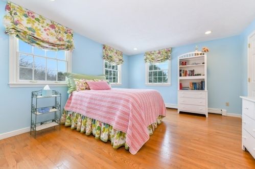 8 Captain Thomson Ln, Hingham MA 02043-3459 exterior