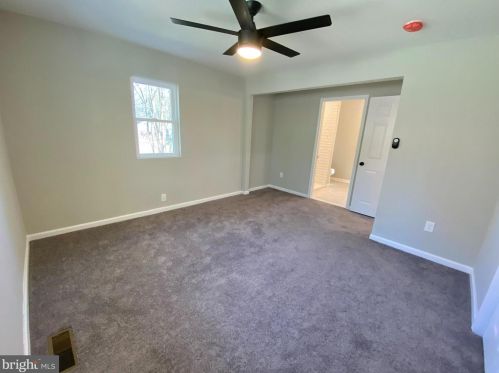 910 Boundary Rd, West Deptford NJ  08096-6571 exterior